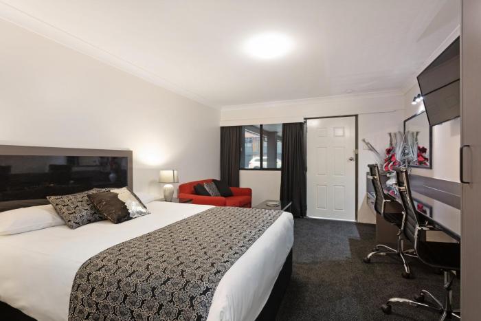 alabaster motor inn taree