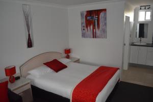 alabaster motor inn taree