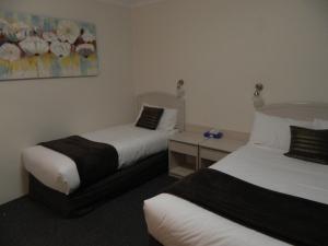 alabaster motor inn taree