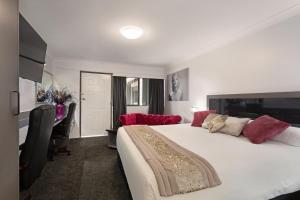 alabaster motor inn taree