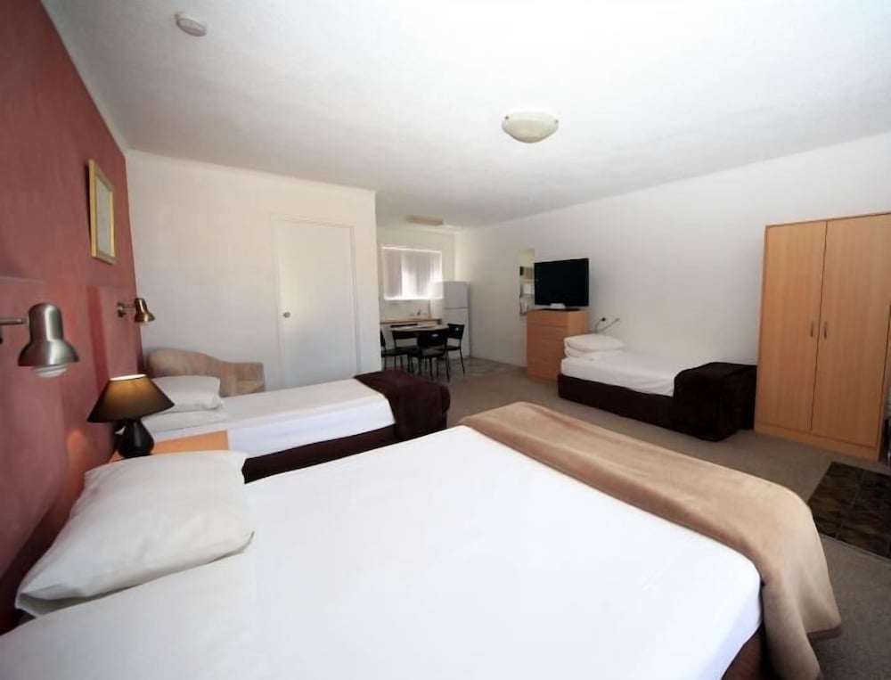 bella villa motor inn