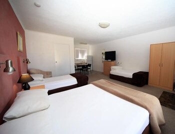 bella villa motor inn