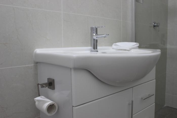 high mountains motor inn