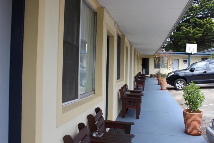 high mountains motor inn