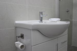 high mountains motor inn