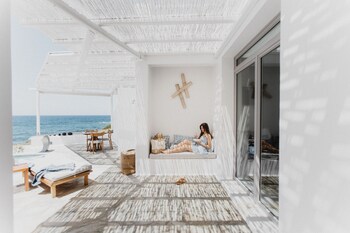 Melian Boutique Hotel & Spa,Milos>>Adamas,4 star