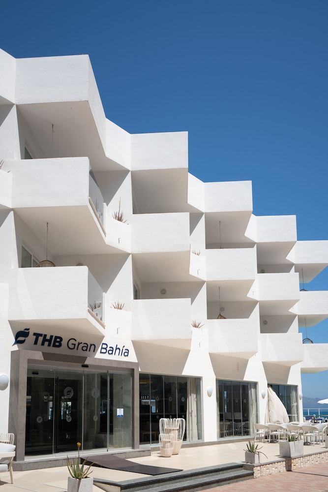 thb gran bahia hotel and apartments