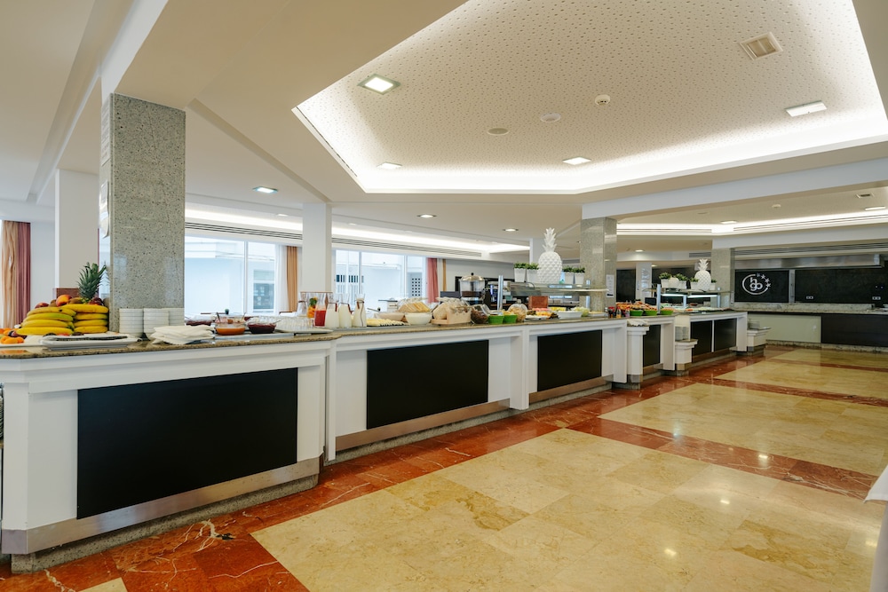 thb gran bahia hotel and apartments