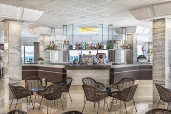 thb gran bahia hotel and apartments