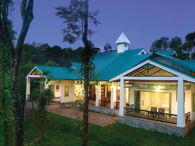 aanavilasam luxury plantation house