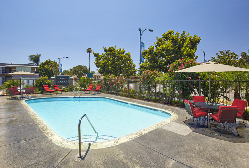 eden roc inn and suites