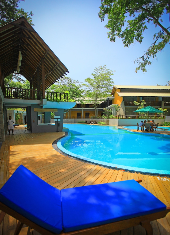 grand udawalawe safari resort