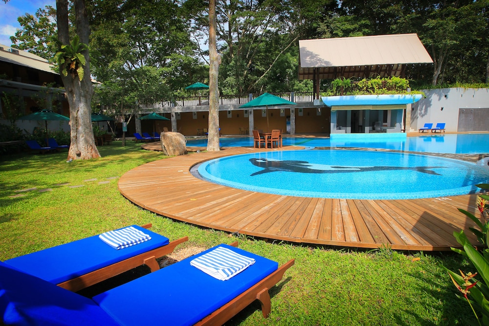 grand udawalawe safari resort