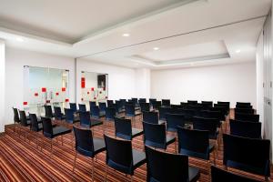 amaris hotel seasons city