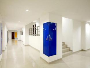 amaris hotel seasons city