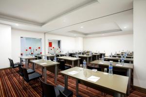 amaris hotel seasons city