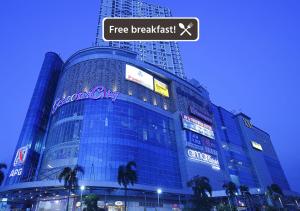 amaris hotel seasons city