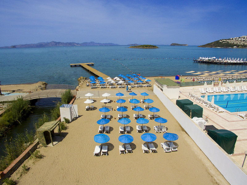tiana beach resort