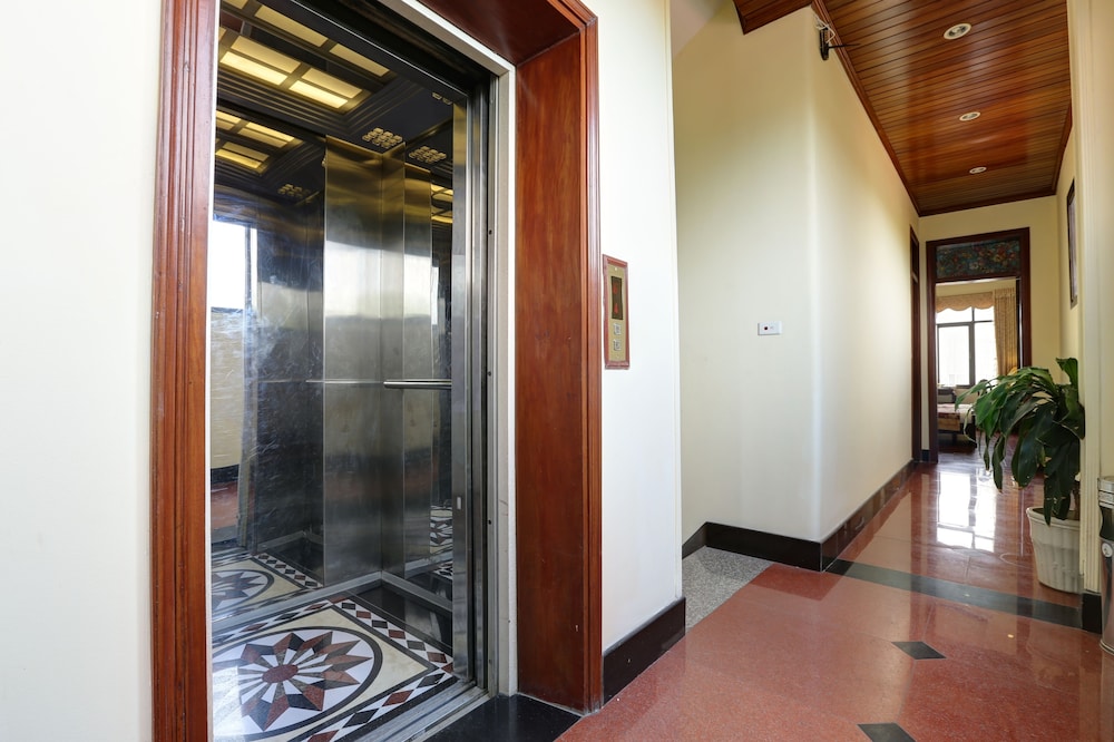 hanoi little town hotel