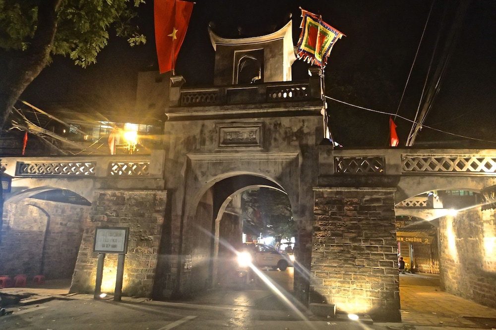 hanoi little town hotel