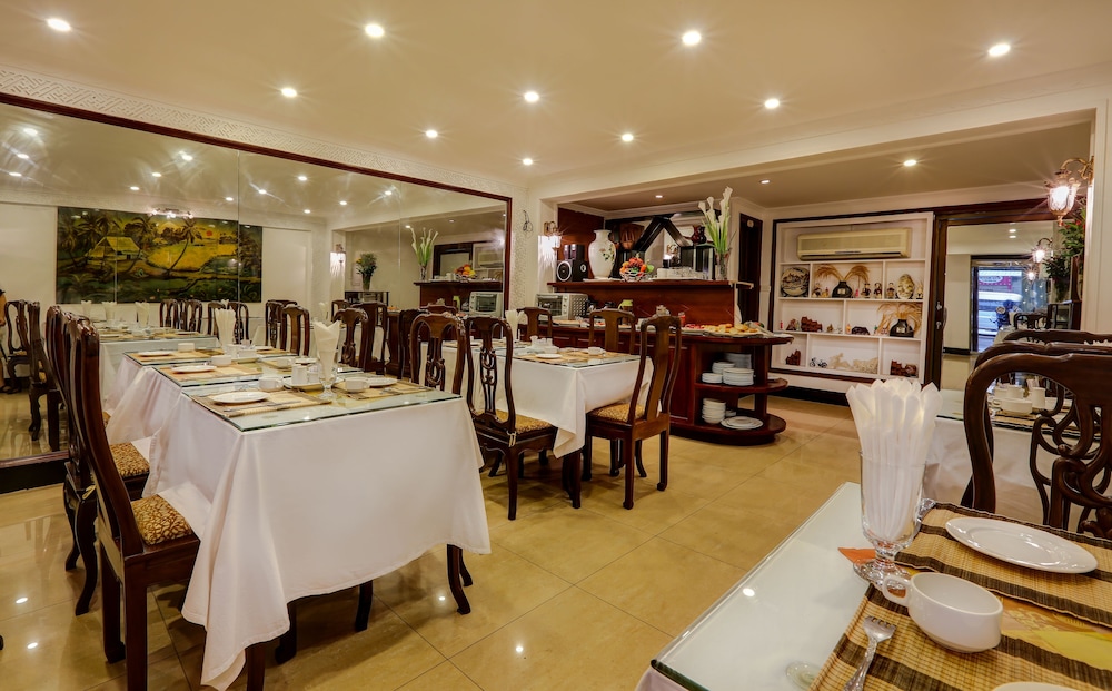 hanoi little town hotel