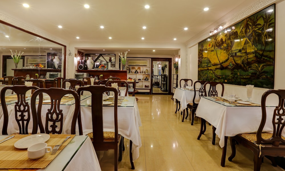 hanoi little town hotel