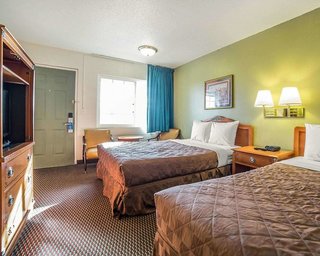 motel 6 hermison or umatila
