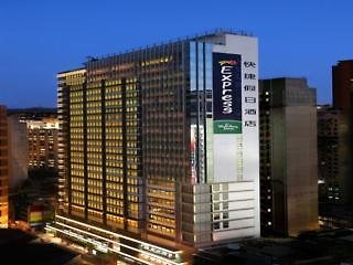 holiday inn express causeway bay hong kong by ihg