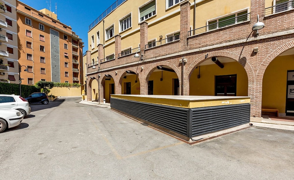 roma scout center hostel