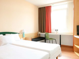 Ibis Irun,Lesaka>>Irun,1 star