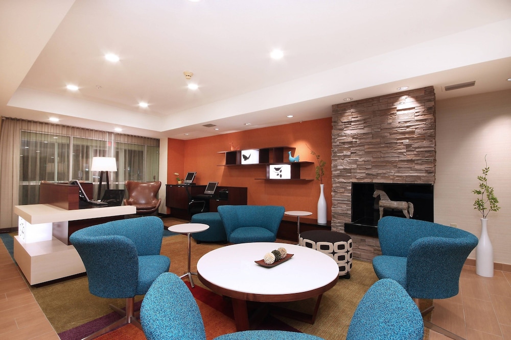 fairfield inn and suites dallas las colinas