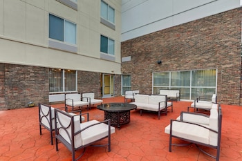 fairfield inn and suites dallas las colinas