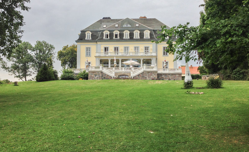 schloss gross plasten