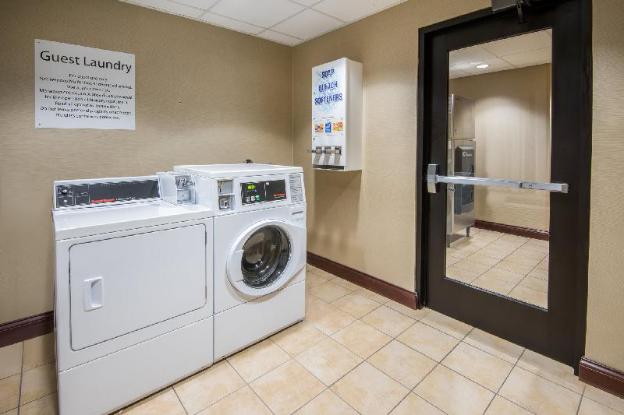 holiday inn express and suites ashland by ihg