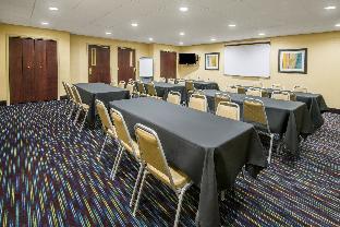 holiday inn express and suites ashland by ihg