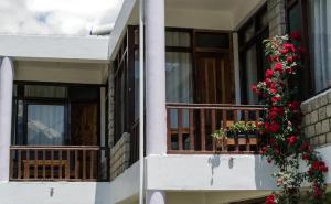 Tourist Hotel,Manali>>Kullu,2 star