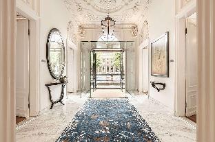 Waldorf Astoria Amsterdam,Near Nes,5 star