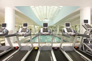 warner center marriott woodland hills