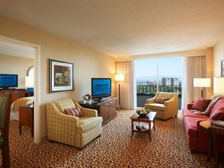 warner center marriott woodland hills