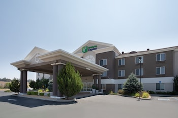 Holiday Inn Express Yreka-Shasta Area By Ihg,Yreka>>Dunsmuir,3 star