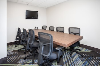 Holiday Inn Express Yreka-Shasta Area By Ihg,Yreka>>Dunsmuir,3 star