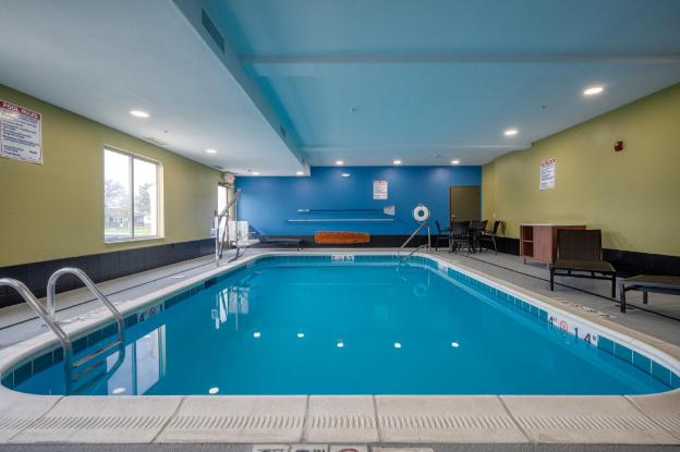 holiday inn express hotel and suites greenville by ihg