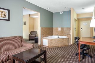 Comfort Inn Jackson I-40,Madison>>Jackson,2.5 star