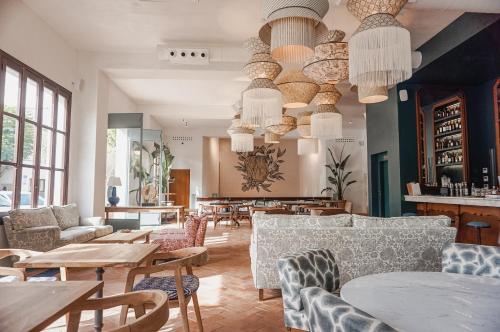 hoposa cultural boutique