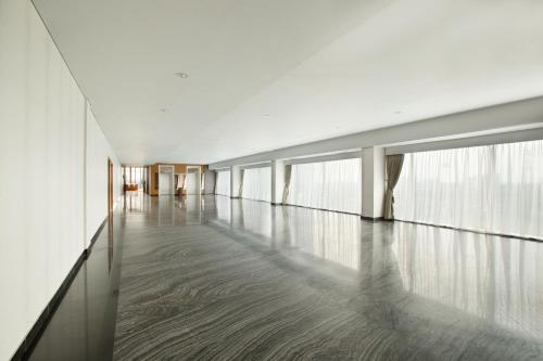 hariston hotel and suites