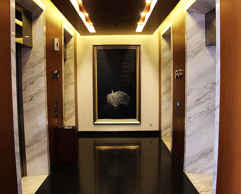 hariston hotel and suites