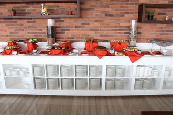 hariston hotel and suites