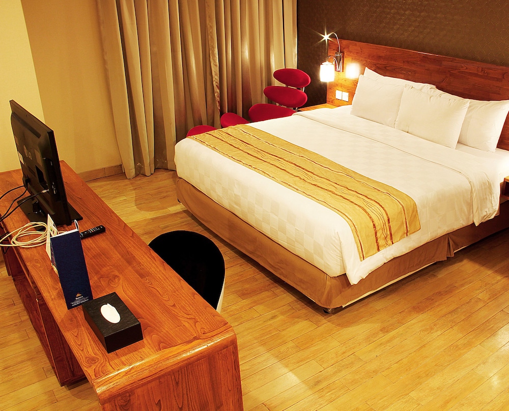 hariston hotel and suites