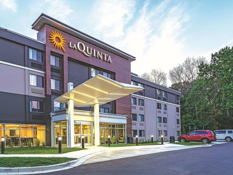 La Quinta Inn Suites By Wyndham Columbia Fort Mead