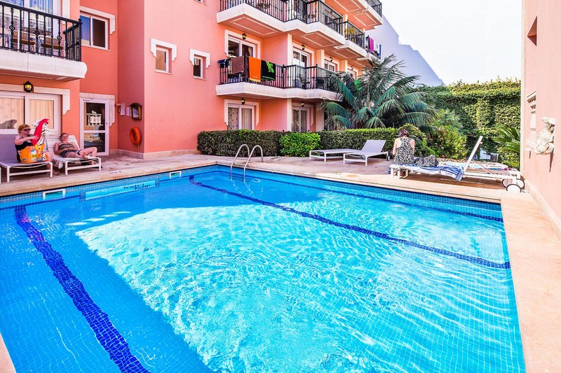 hotel thb felip adults only